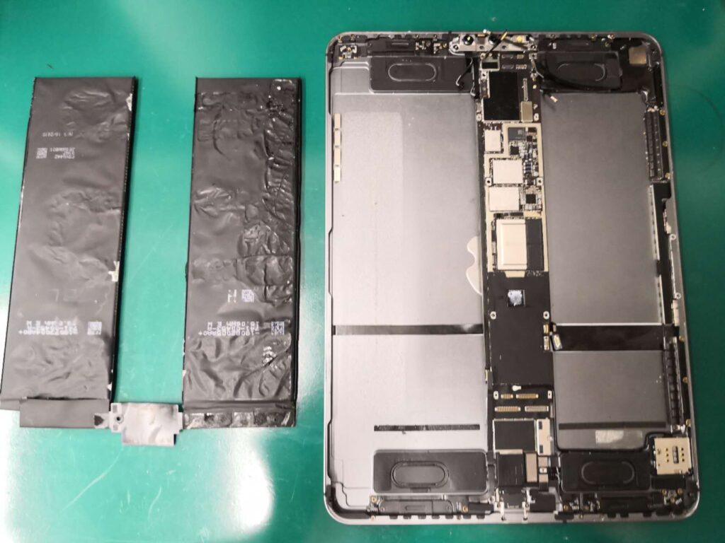 iPad Pro 11 インチ 1代 / 2代】バッテリー持ち悪い 電池膨張 膨らみ 